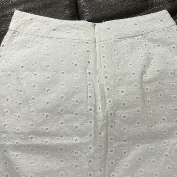 Eyelet lace top and skirt - Picture 3 of 5
